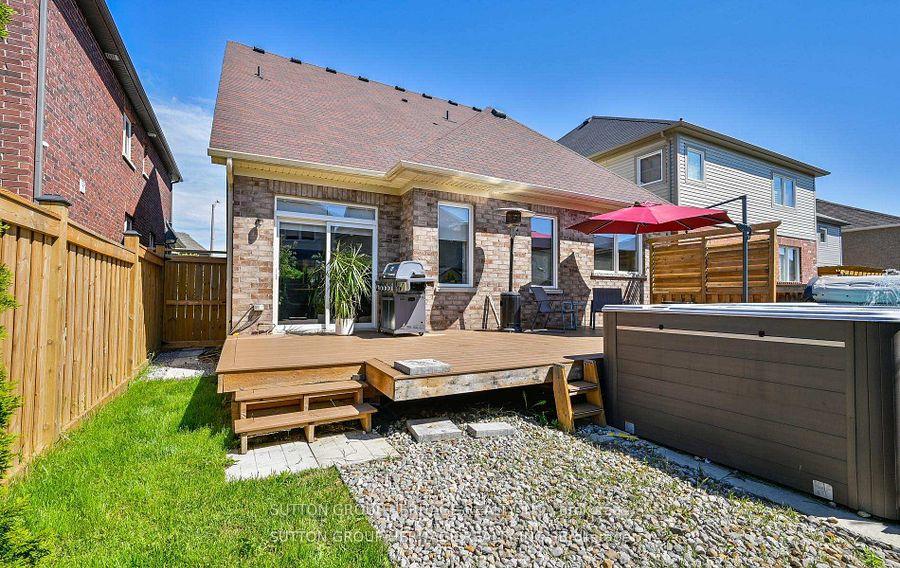 Photo 30 of 19 Northglen Boulevard, Clarington, Bowmanville — HOMEH