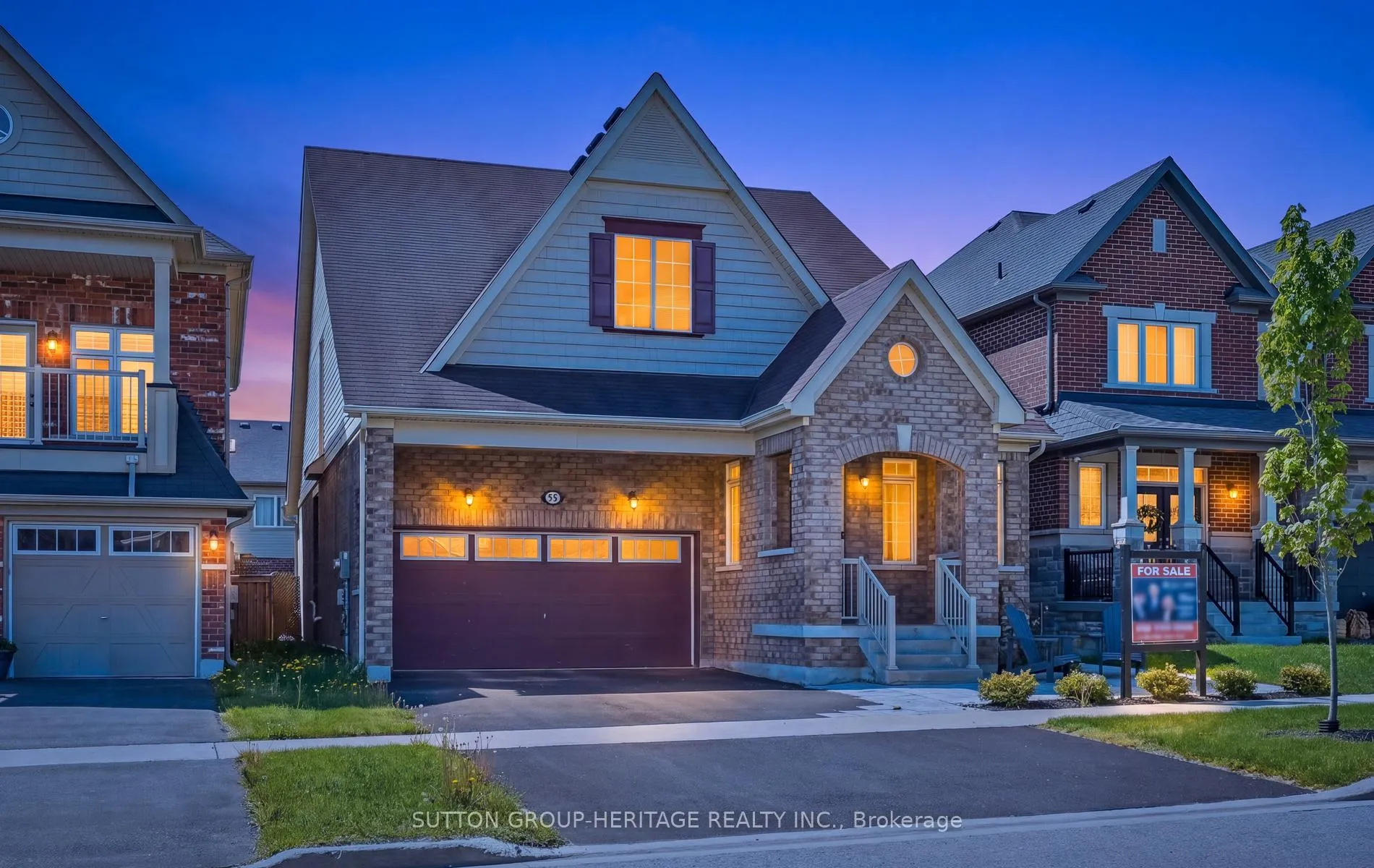 Photo 2 of 19 Northglen Boulevard, Clarington, Bowmanville — HOMEH