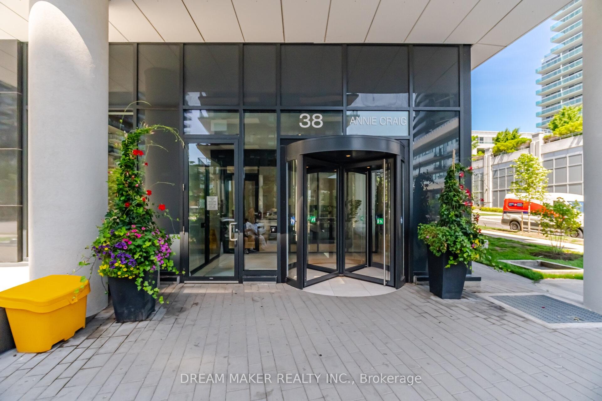 Photo 2 of Unit 511, 38 Annie Craig Drive, Etobicoke, Mimico — HOMEH