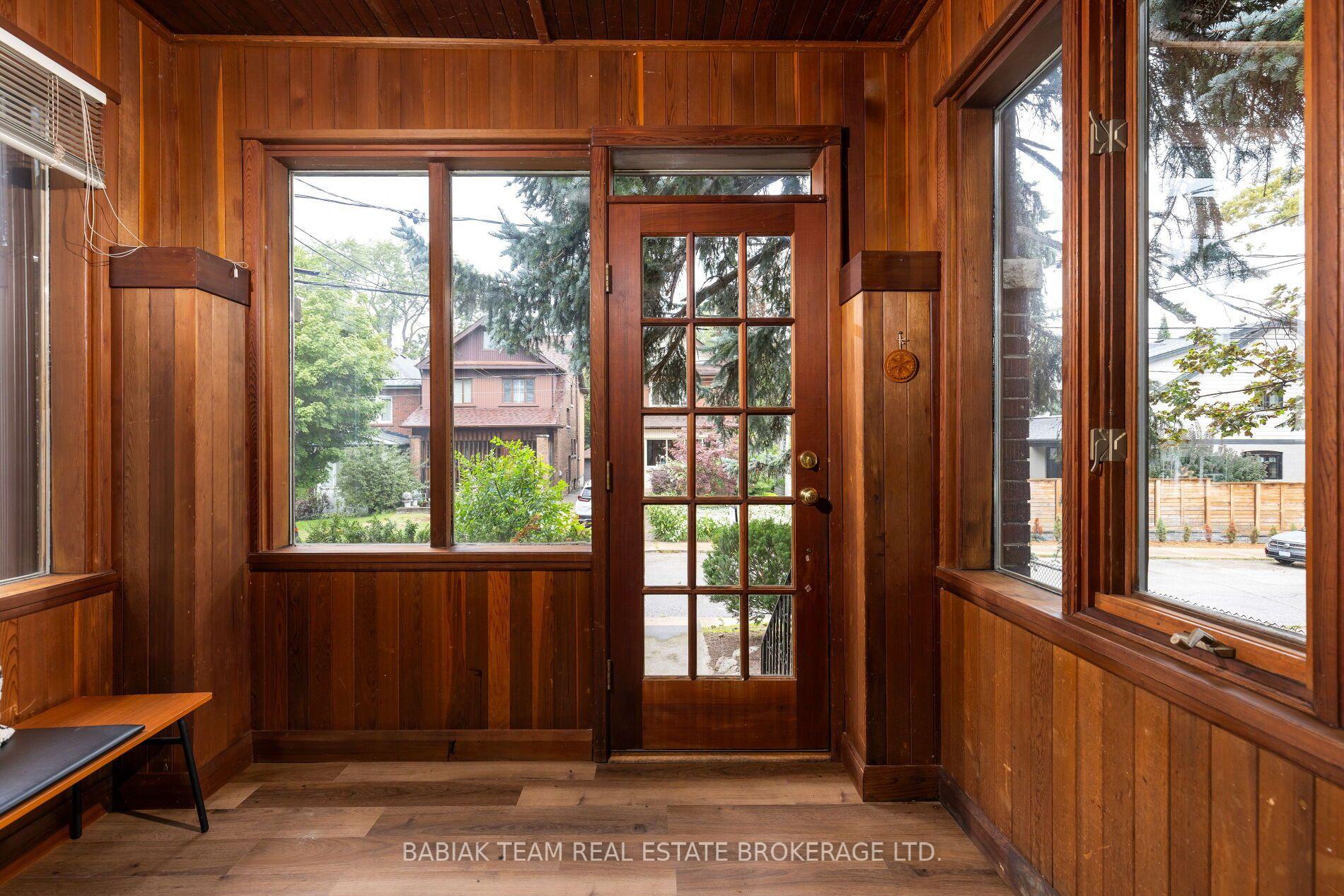 Photo 2 of 1 Rambert Crescent, Toronto, High Park-Swansea — HOMEH