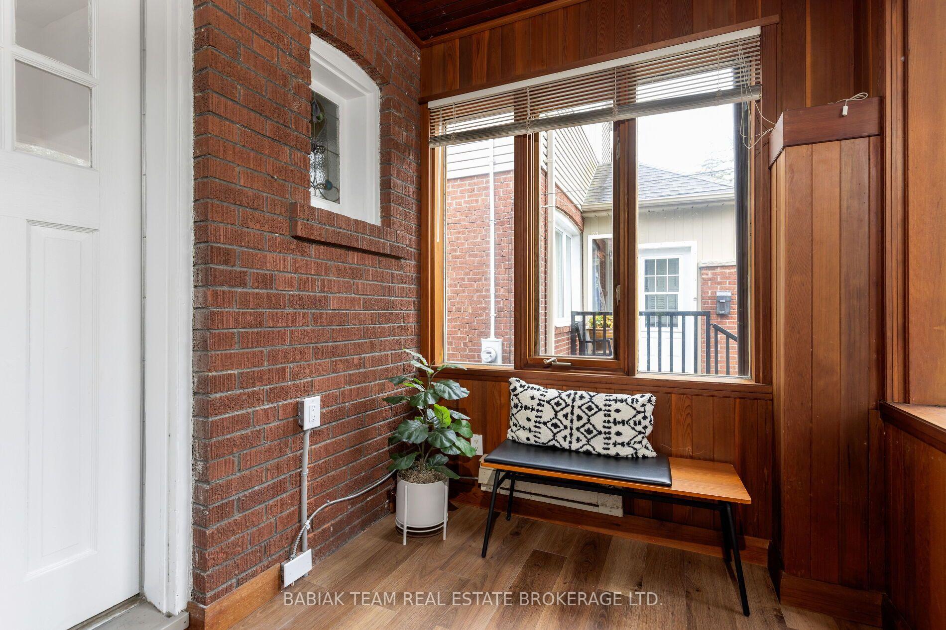 Photo 3 of 1 Rambert Crescent, Toronto, High Park-Swansea — HOMEH