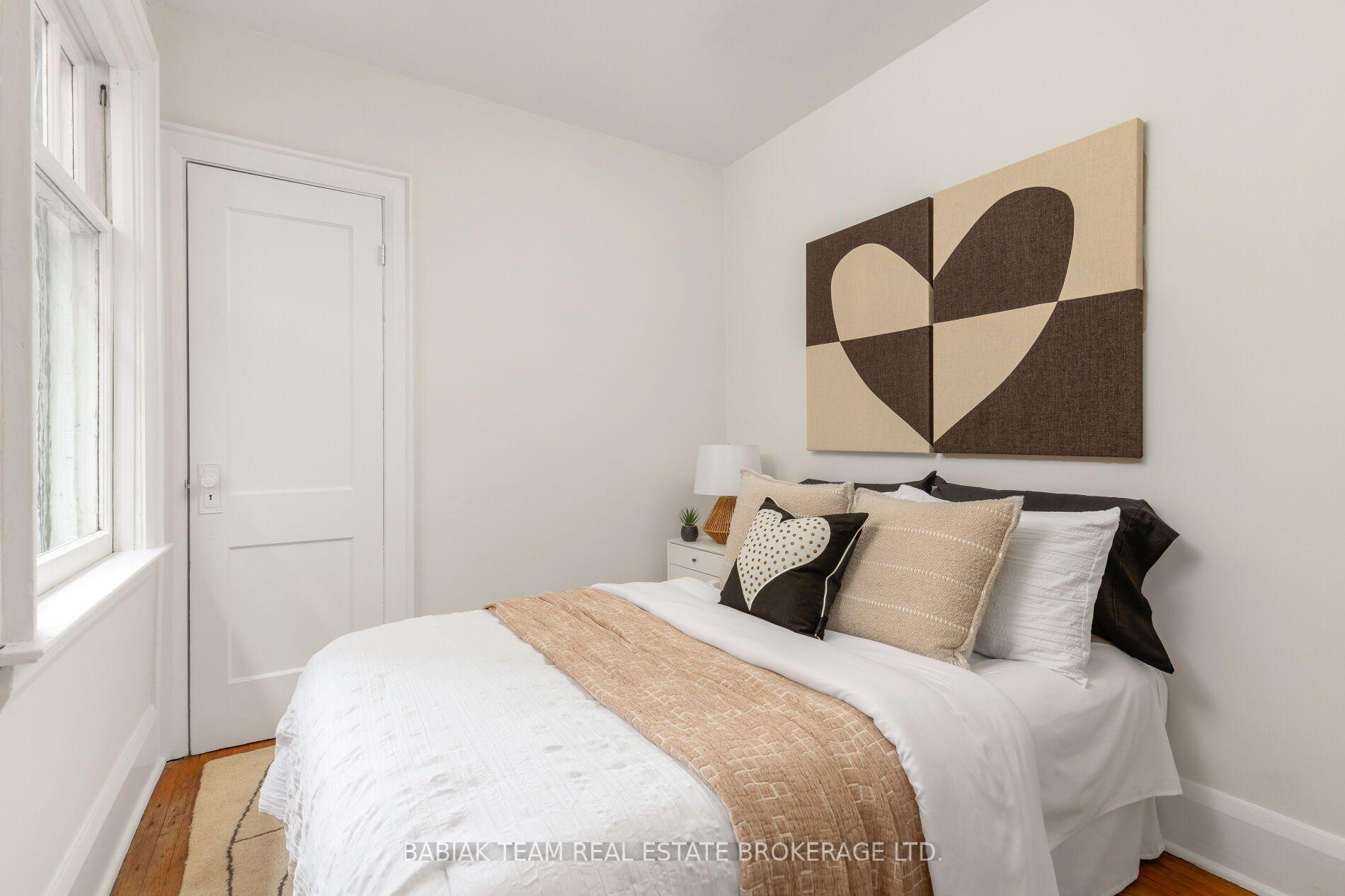 Photo 16 of 1 Rambert Crescent, Toronto, High Park-Swansea — HOMEH