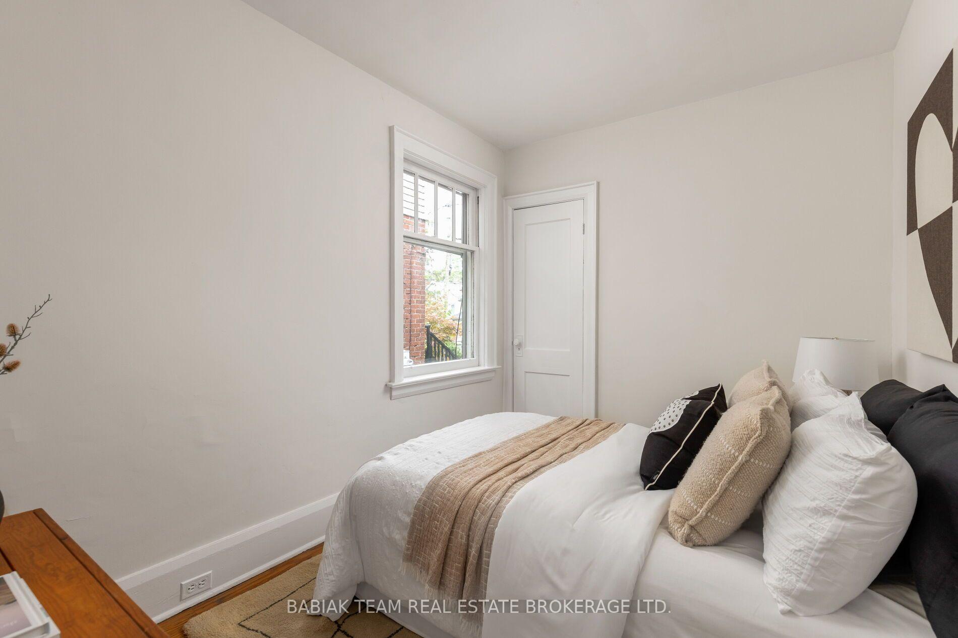 Photo 17 of 1 Rambert Crescent, Toronto, High Park-Swansea — HOMEH