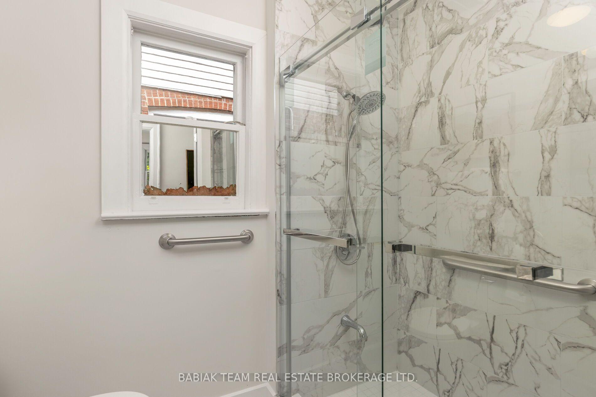 Photo 19 of 1 Rambert Crescent, Toronto, High Park-Swansea — HOMEH