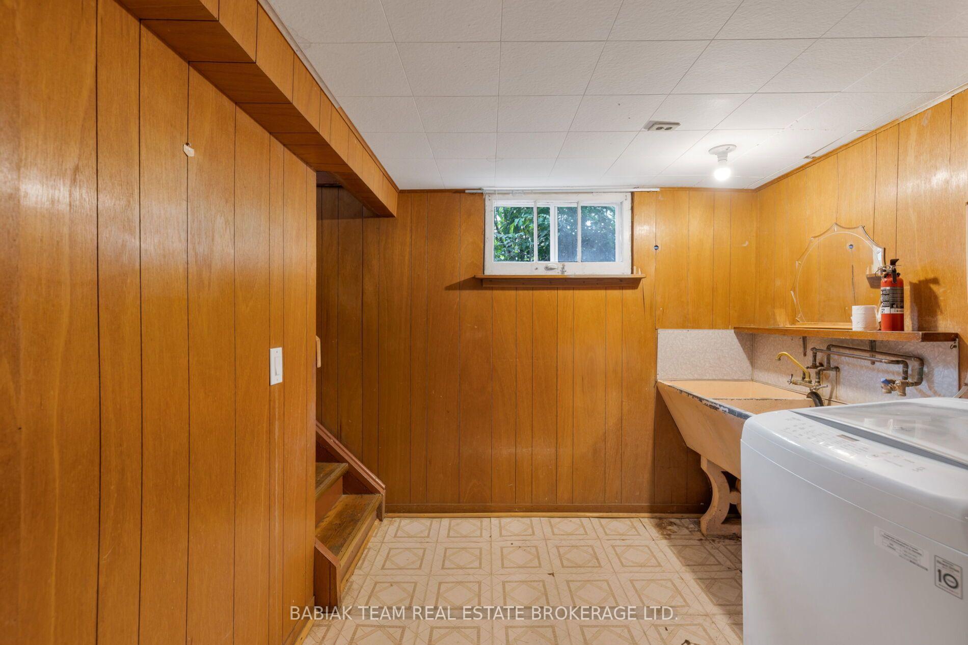 Photo 21 of 1 Rambert Crescent, Toronto, High Park-Swansea — HOMEH