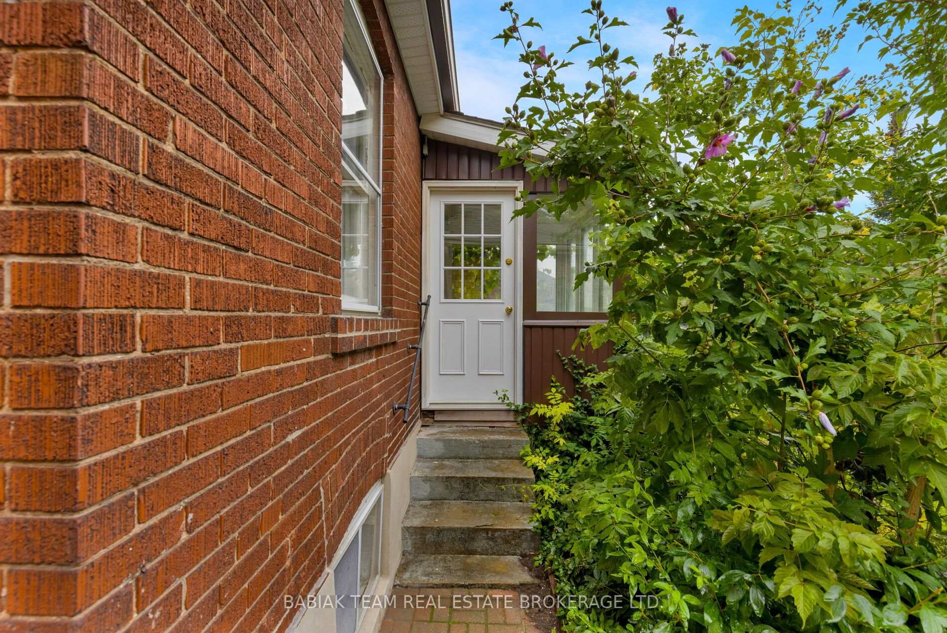 Photo 27 of 1 Rambert Crescent, Toronto, High Park-Swansea — HOMEH