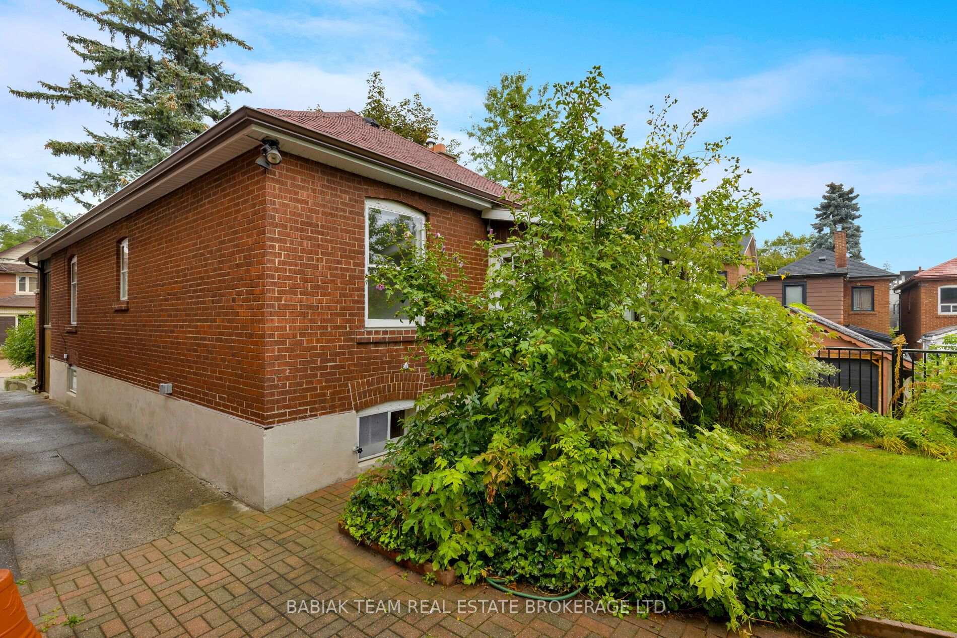 Photo 29 of 1 Rambert Crescent, Toronto, High Park-Swansea — HOMEH