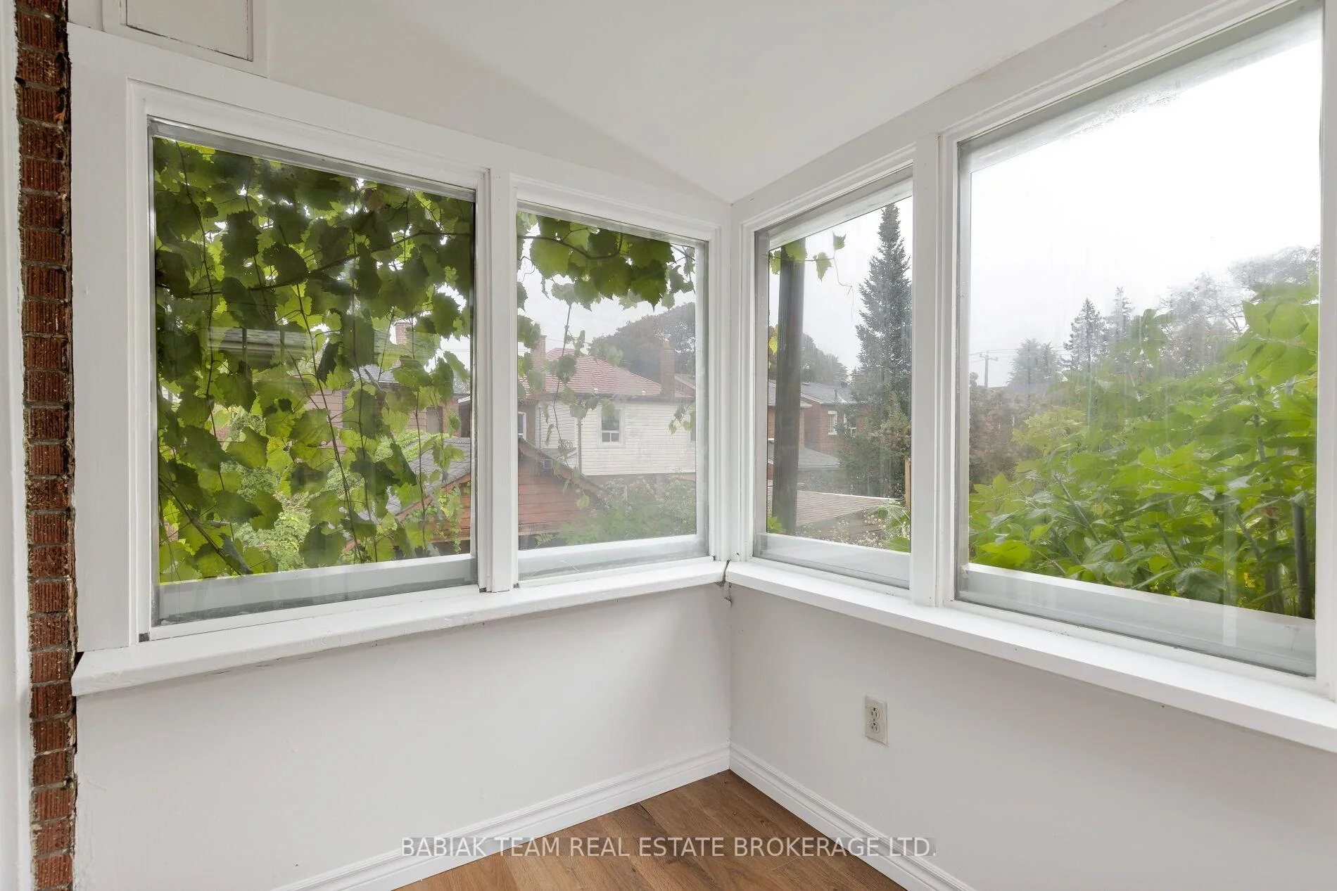Photo 14 of 1 Rambert Crescent, Toronto, High Park-Swansea — HOMEH
