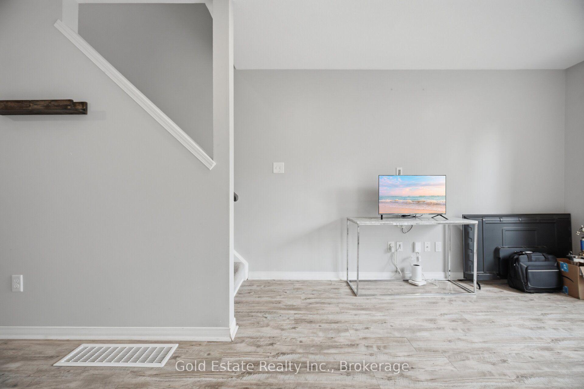 Photo 17 of Unit 86, 135 Hardcastle Drive, Cambridge, Blair Road — HOMEH