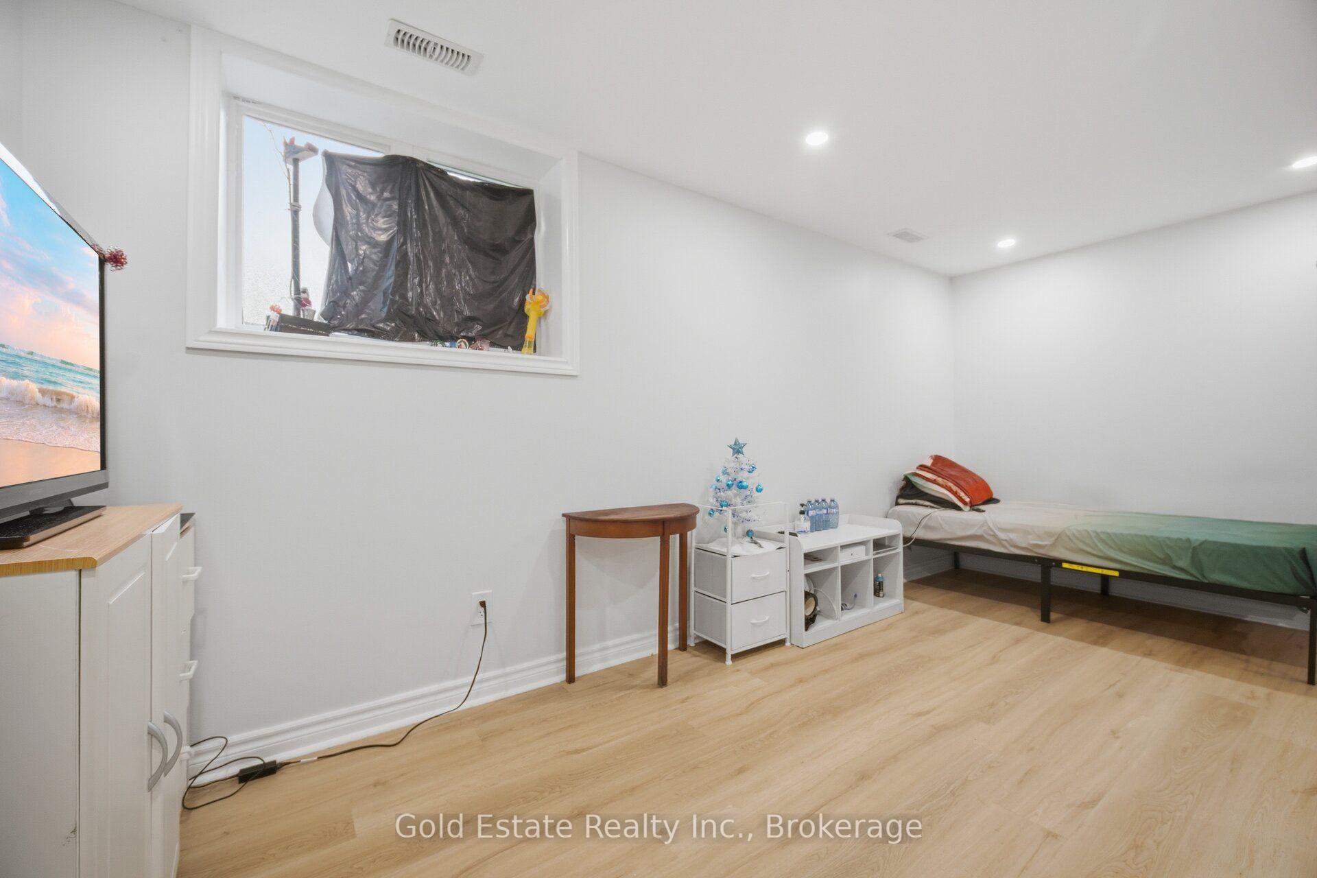 Photo 34 of Unit 86, 135 Hardcastle Drive, Cambridge, Blair Road — HOMEH