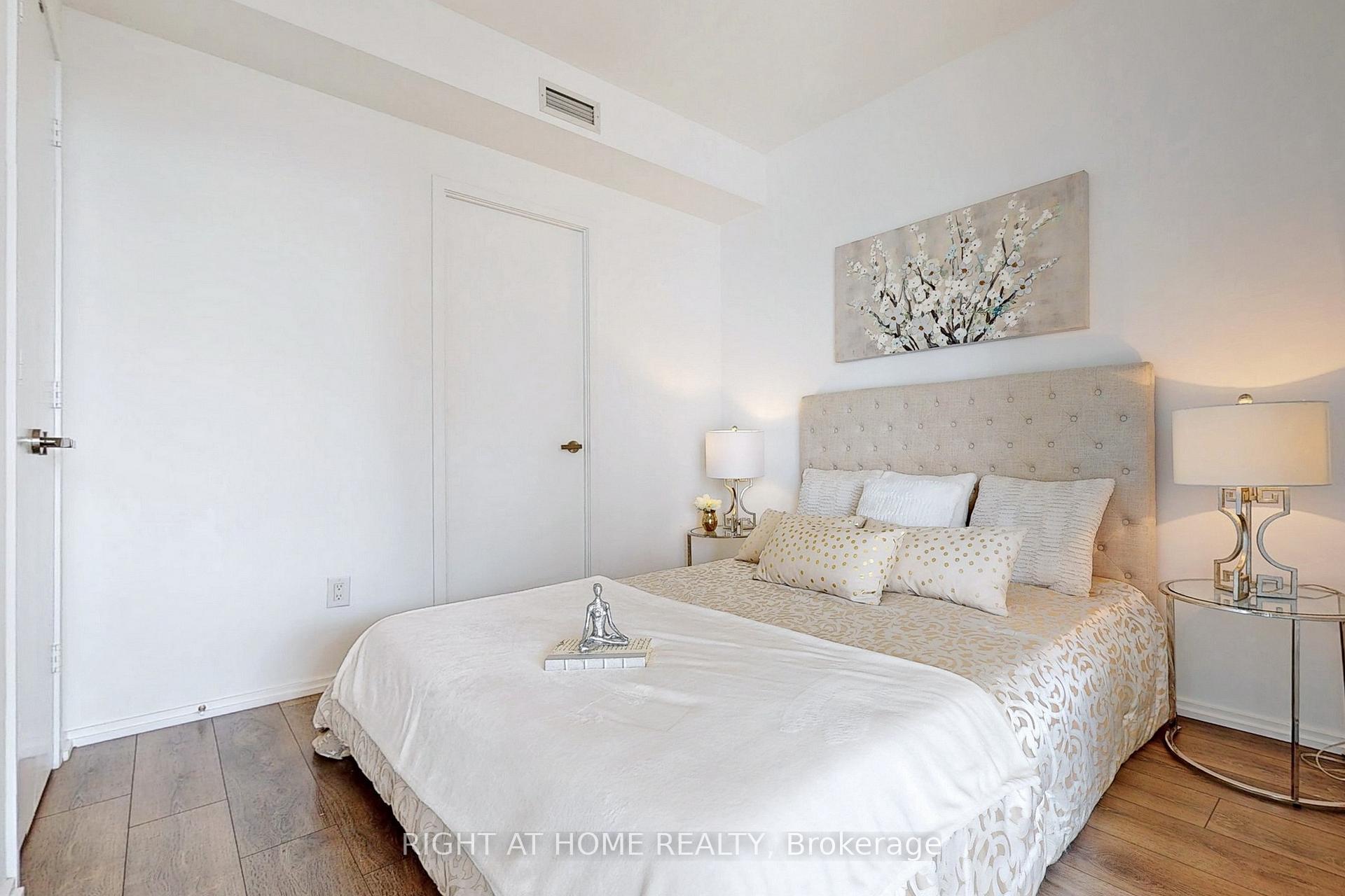 Photo 9 of Unit 2201, 45 Charles Street E, Toronto, Church-Yonge Corridor — HOMEH