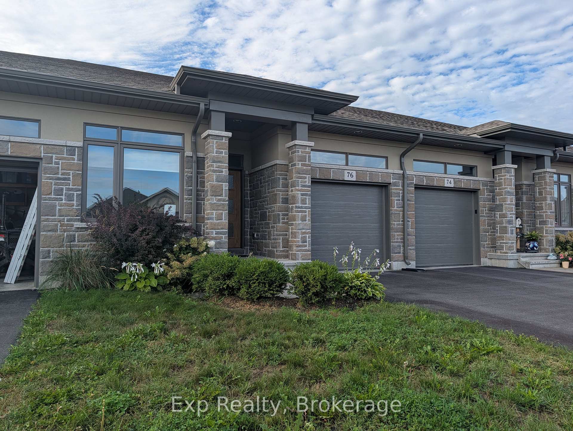 Photo 3 of 76 Covington Crescent, Belleville, Thurlow Ward — HOMEH