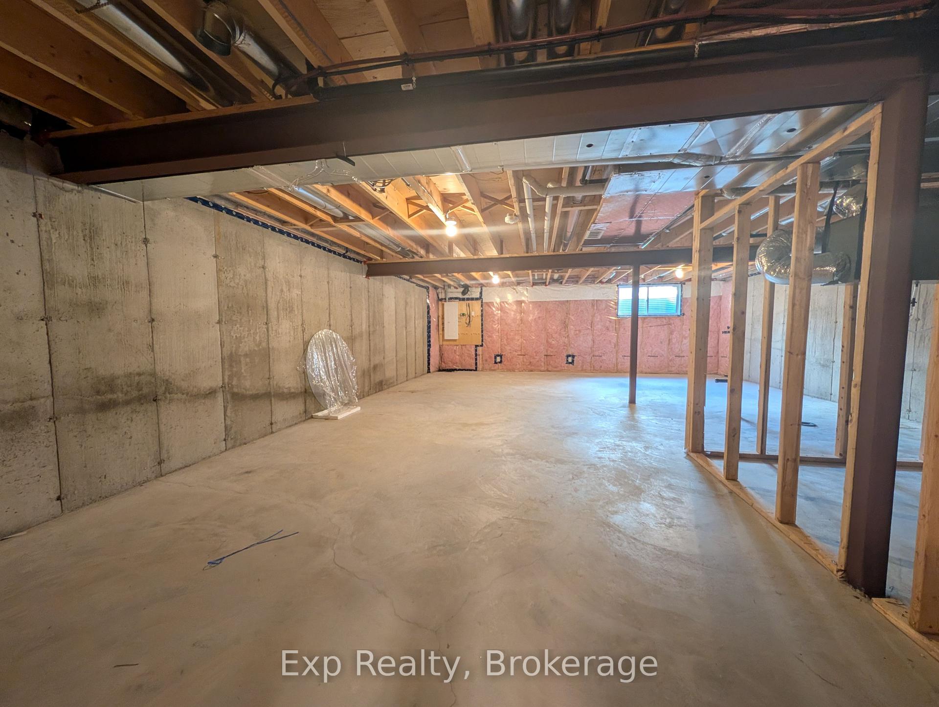 Photo 55 of 76 Covington Crescent, Belleville, Thurlow Ward — HOMEH
