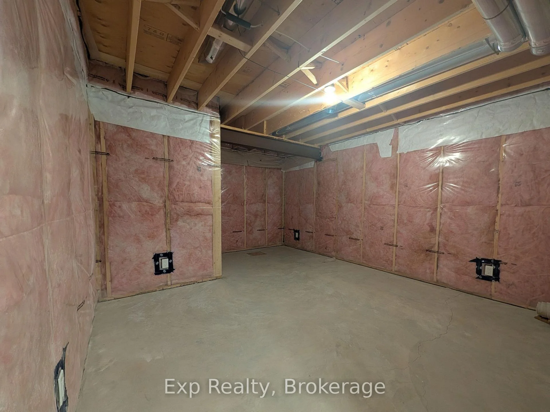 Photo 53 of 76 Covington Crescent, Belleville, Thurlow Ward — HOMEH