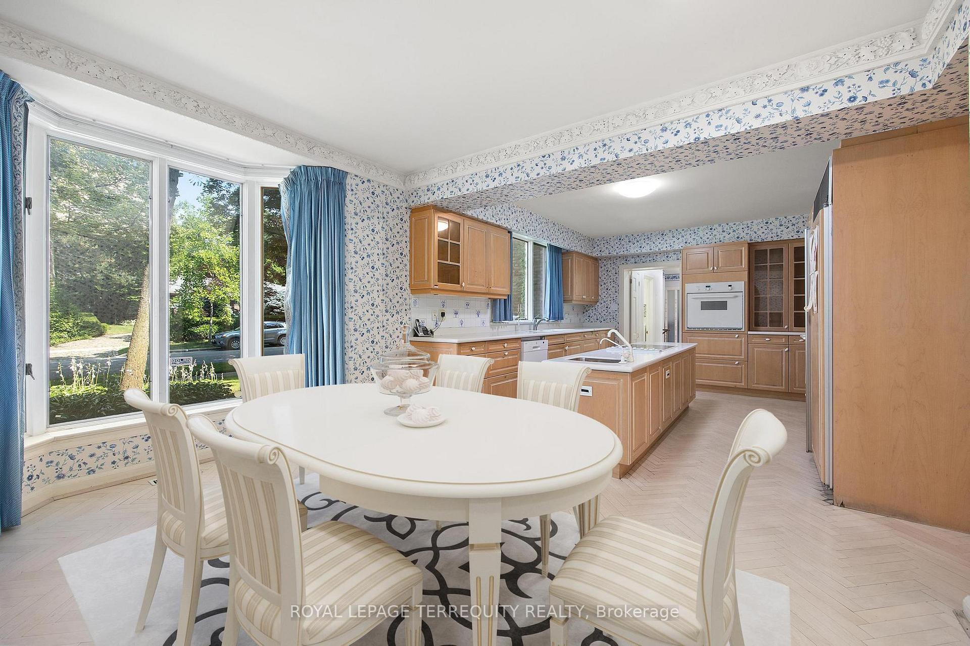 Photo 27 of 2 Chieftain Crescent, North York, St. Andrew-Windfields — HOMEH