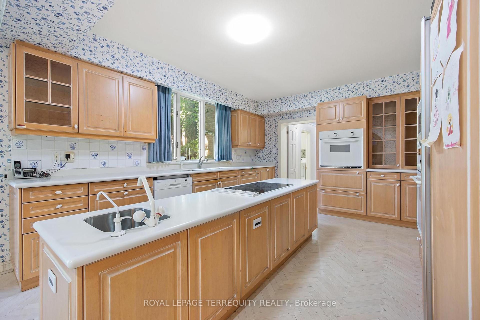 Photo 28 of 2 Chieftain Crescent, North York, St. Andrew-Windfields — HOMEH