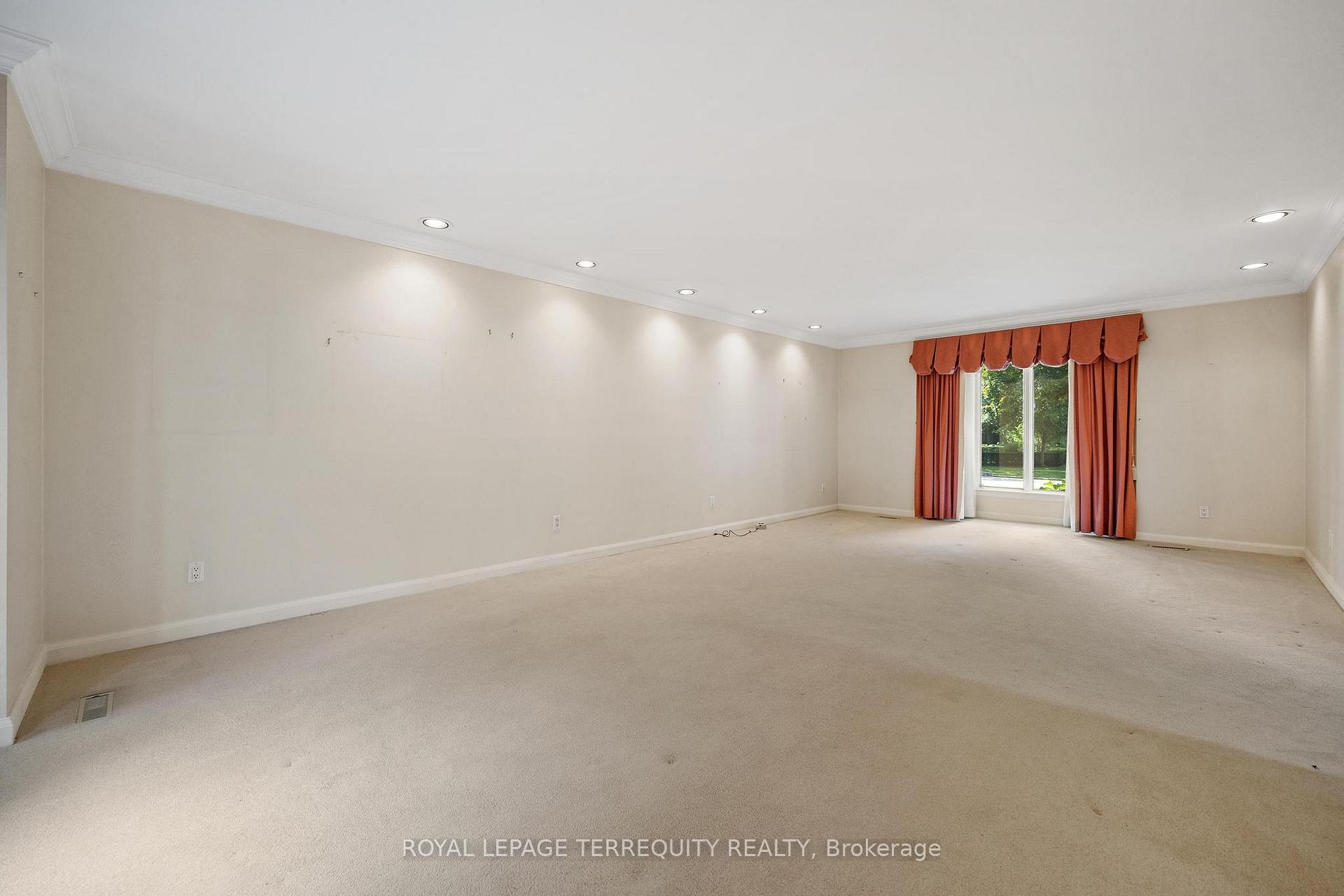 Photo 30 of 2 Chieftain Crescent, North York, St. Andrew-Windfields — HOMEH