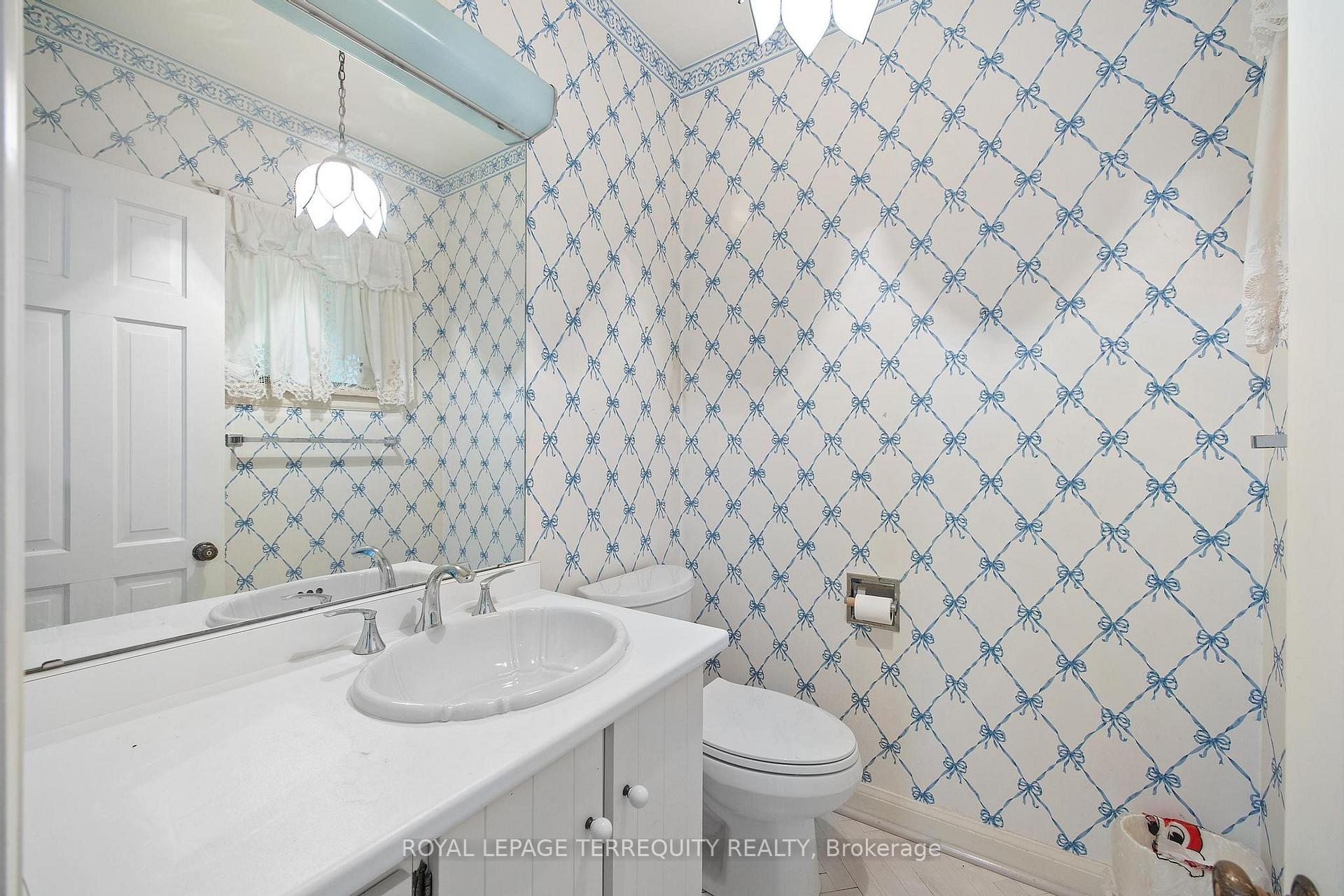 Photo 39 of 2 Chieftain Crescent, North York, St. Andrew-Windfields — HOMEH