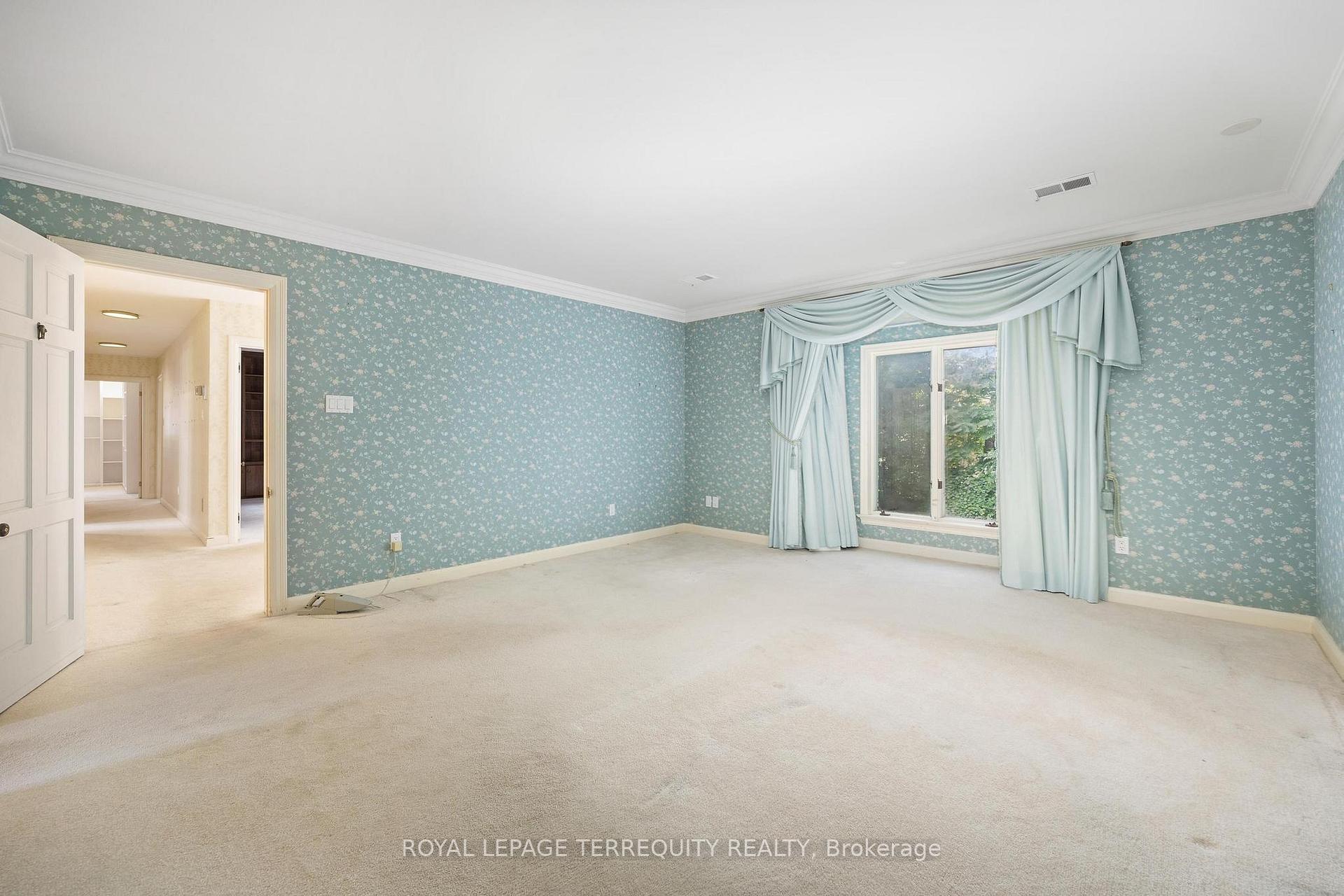 Photo 43 of 2 Chieftain Crescent, North York, St. Andrew-Windfields — HOMEH