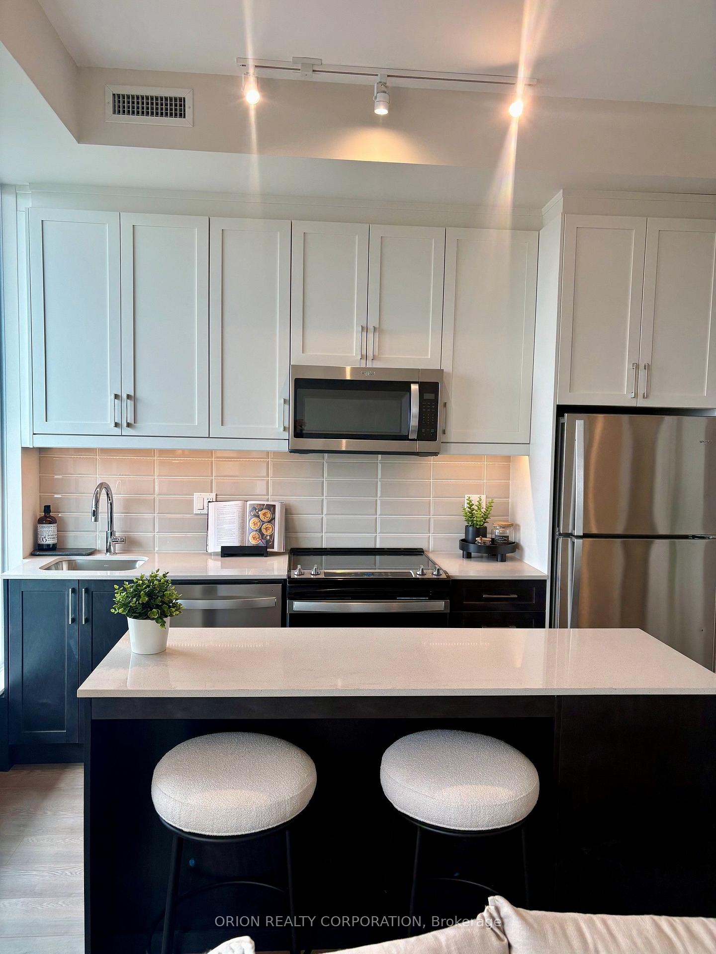 Photo 10 of Unit 503, 201 Brook Street S, Whitby, Downtown Whitby — HOMEH