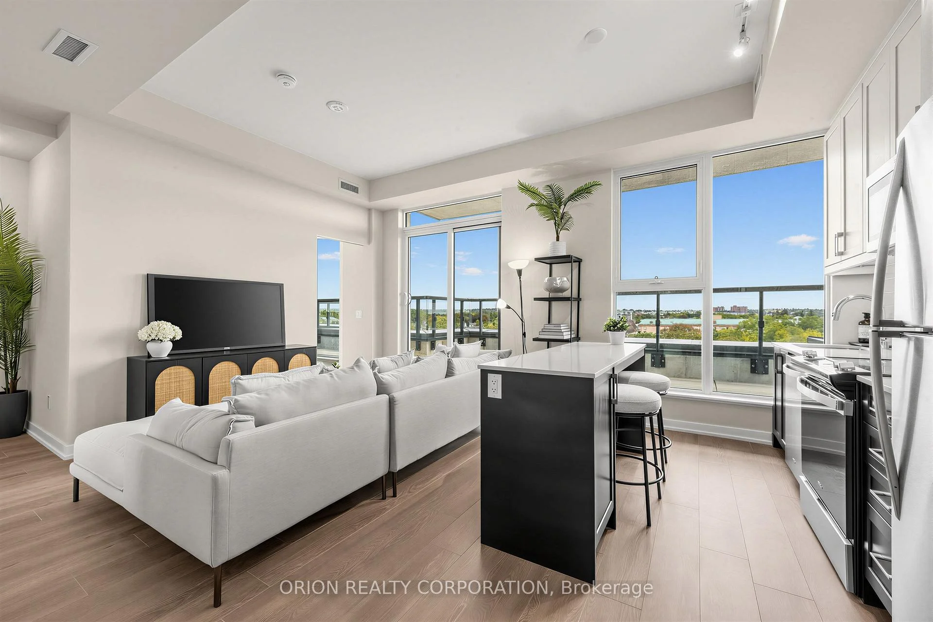 Photo 7 of Unit 503, 201 Brook Street S, Whitby, Downtown Whitby — HOMEH
