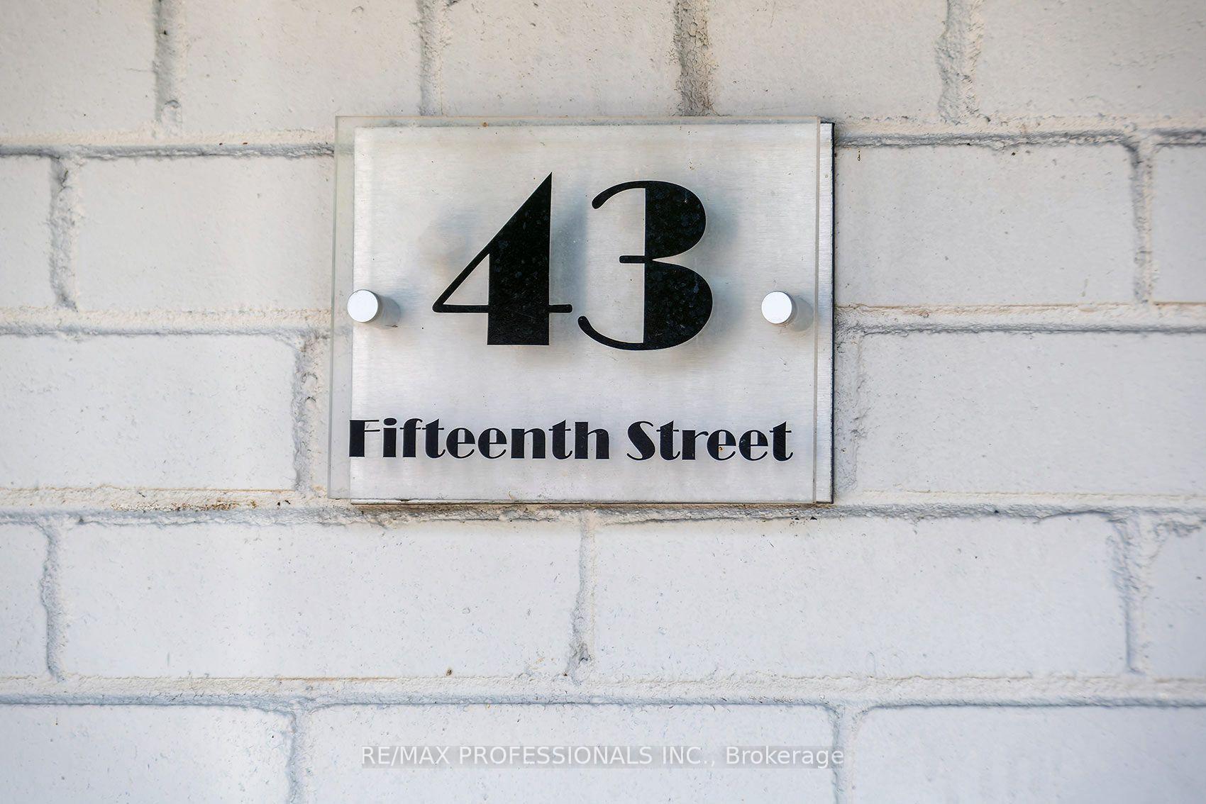 Photo 4 of 43 Fifteenth Street, Etobicoke, New Toronto — HOMEH
