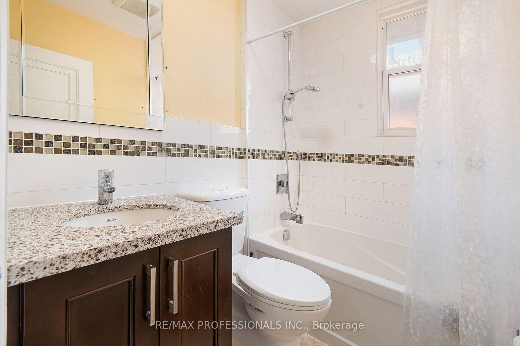 Photo 19 of 43 Fifteenth Street, Etobicoke, New Toronto — HOMEH