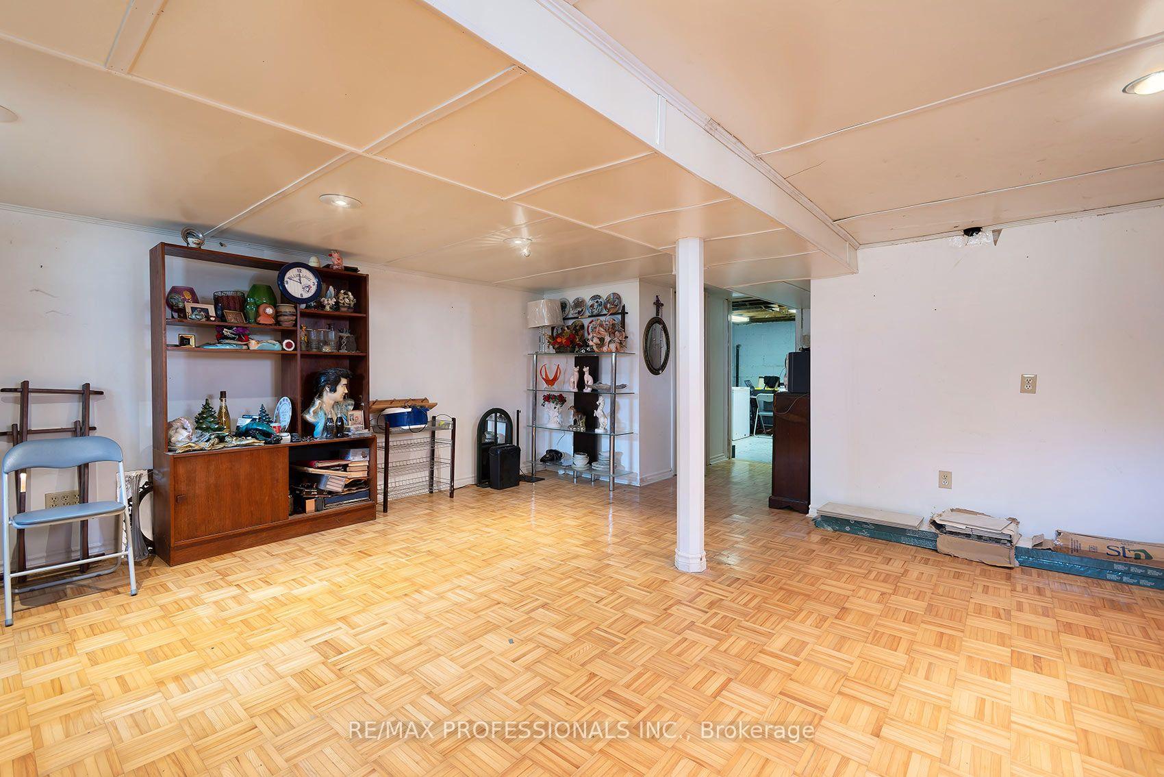 Photo 22 of 43 Fifteenth Street, Etobicoke, New Toronto — HOMEH