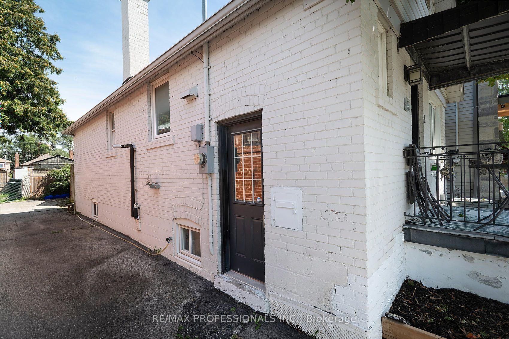 Photo 26 of 43 Fifteenth Street, Etobicoke, New Toronto — HOMEH