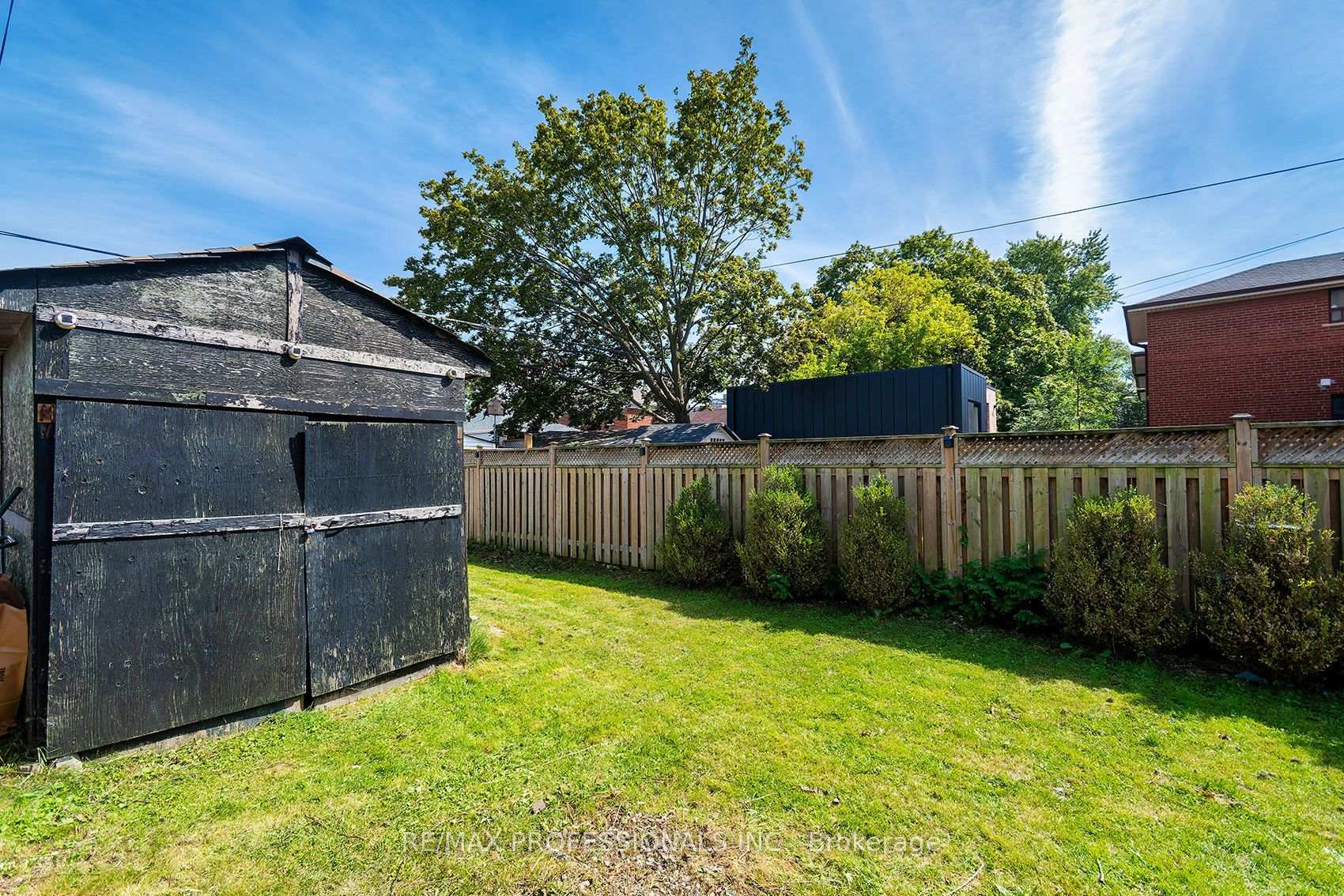 Photo 29 of 43 Fifteenth Street, Etobicoke, New Toronto — HOMEH