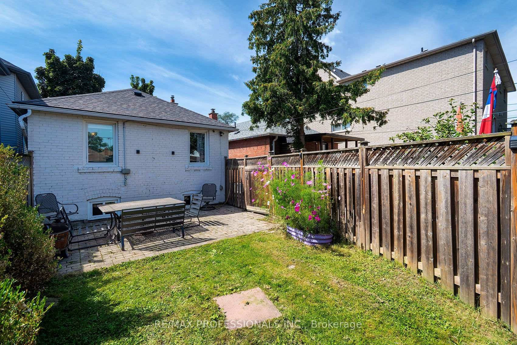 Photo 31 of 43 Fifteenth Street, Etobicoke, New Toronto — HOMEH