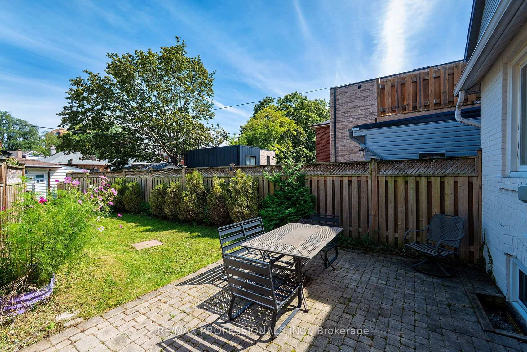 Photo 32 of 43 Fifteenth Street, Etobicoke, New Toronto — HOMEH