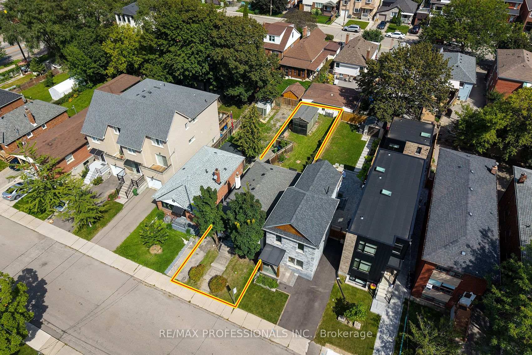 Photo 36 of 43 Fifteenth Street, Etobicoke, New Toronto — HOMEH