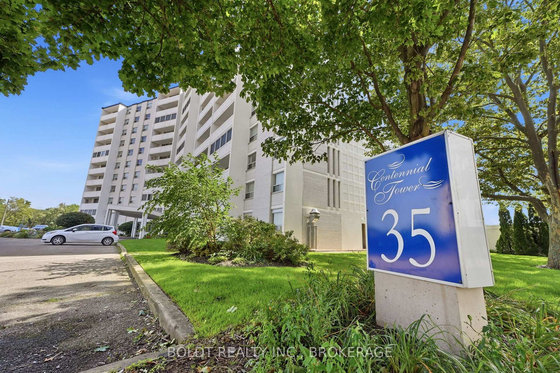Photo of Unit 1008, 35 Towering Heights Boulevard