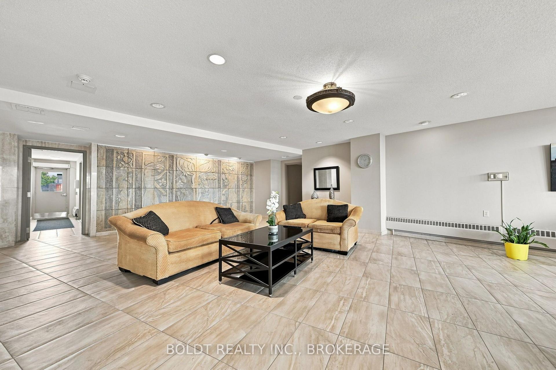 Photo 7 of Unit 1008, 35 Towering Heights Boulevard, St. Catharines, Glendale/Glenridge — HOMEH
