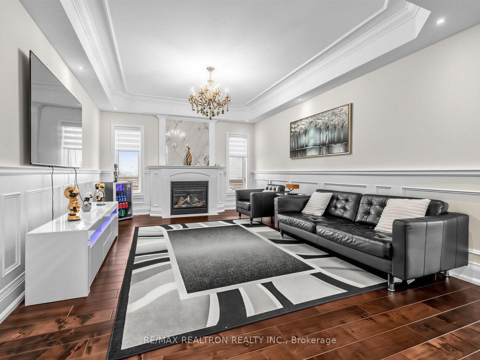 Photo 4 of 12 Anglin Drive, Richmond Hill, Jefferson — HOMEH