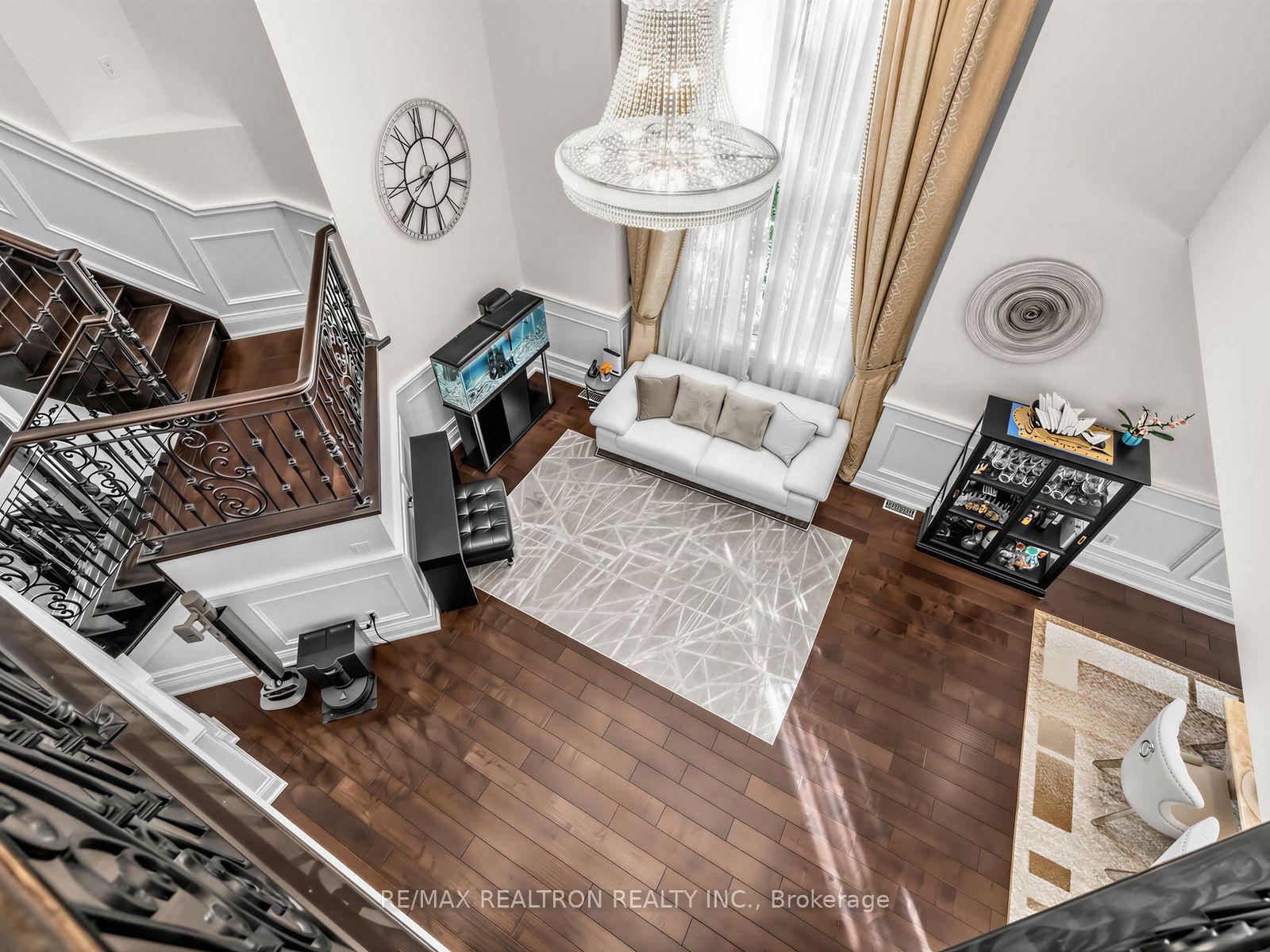 Photo 16 of 12 Anglin Drive, Richmond Hill, Jefferson — HOMEH