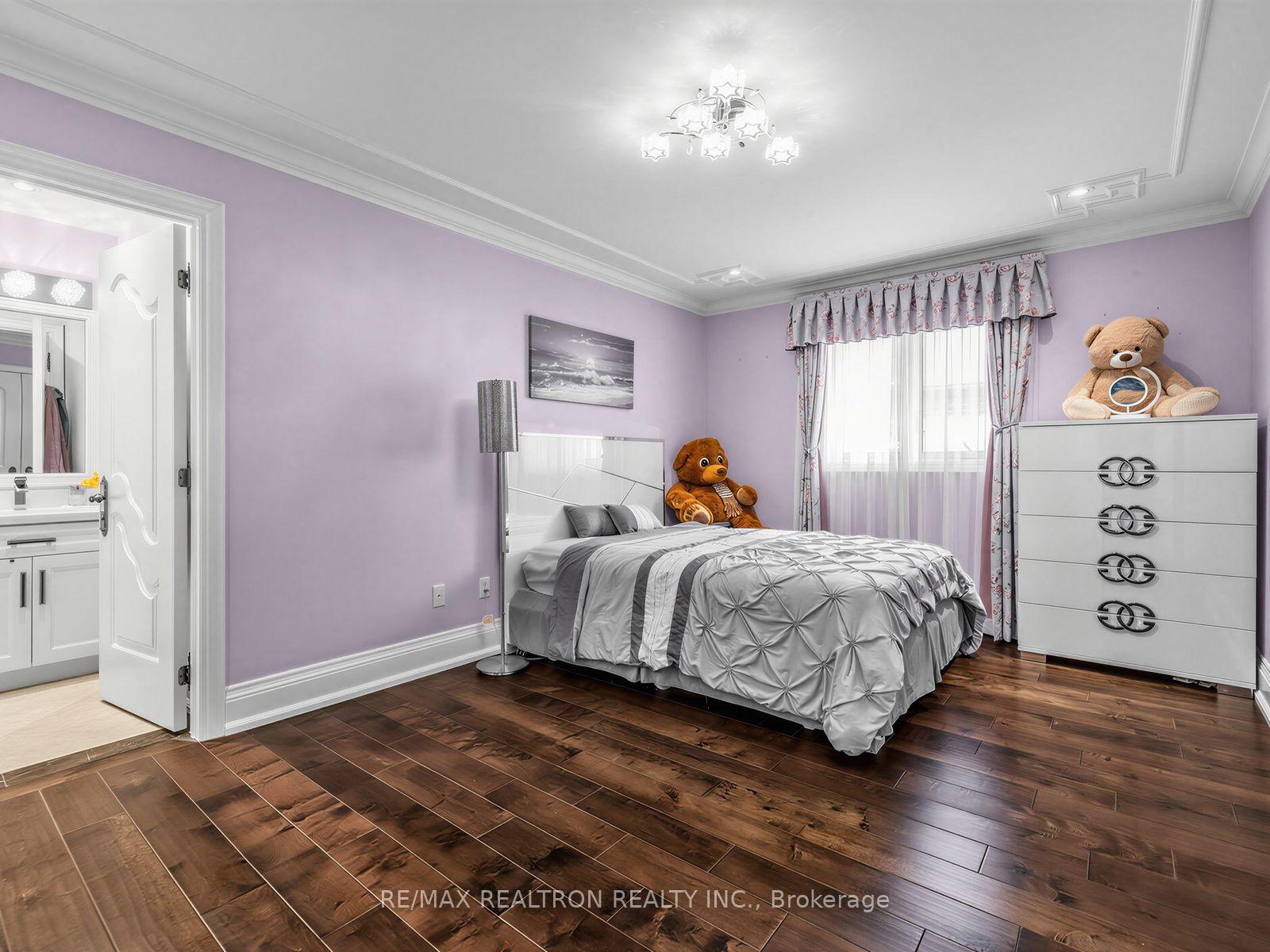 Photo 22 of 12 Anglin Drive, Richmond Hill, Jefferson — HOMEH