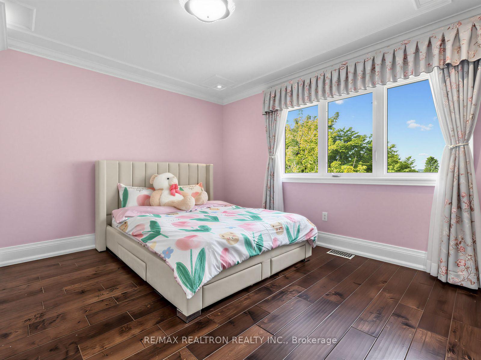 Photo 24 of 12 Anglin Drive, Richmond Hill, Jefferson — HOMEH