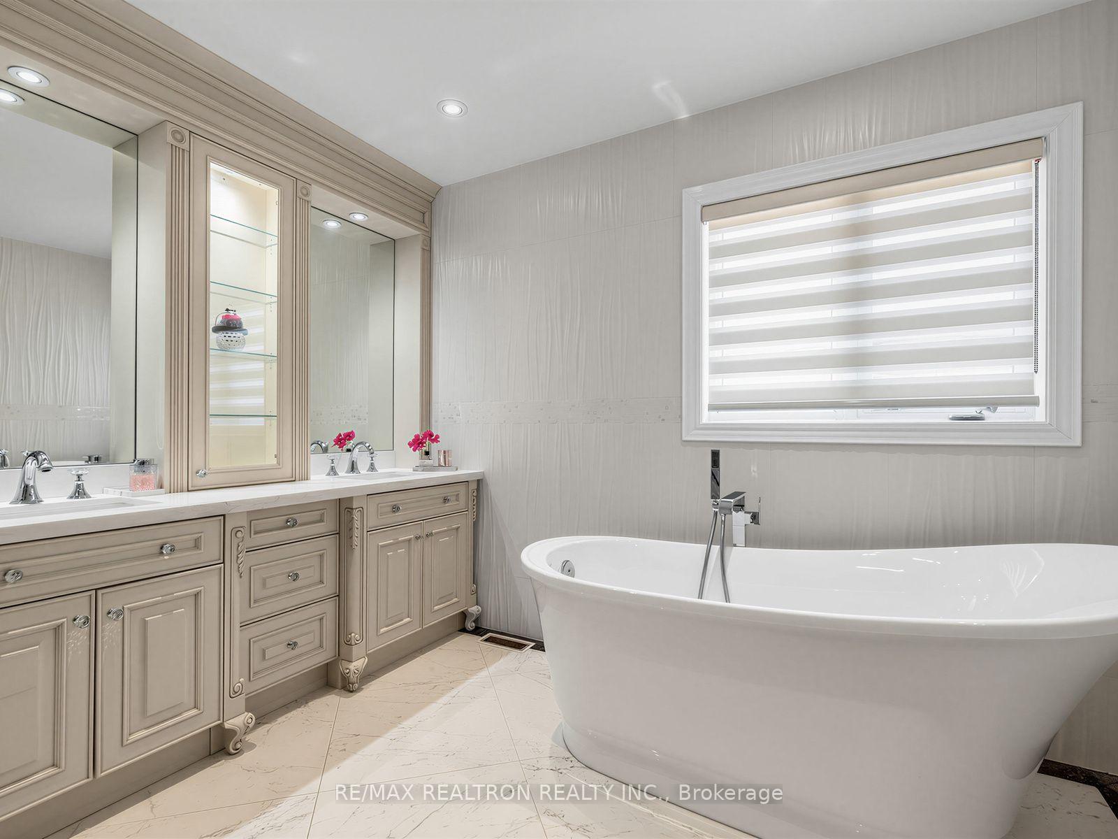 Photo 28 of 12 Anglin Drive, Richmond Hill, Jefferson — HOMEH