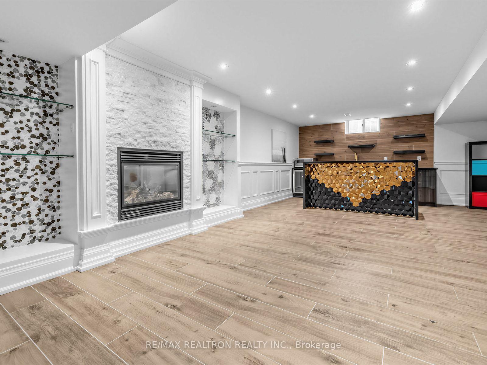 Photo 32 of 12 Anglin Drive, Richmond Hill, Jefferson — HOMEH
