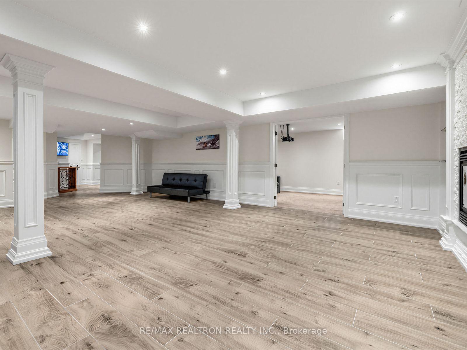 Photo 33 of 12 Anglin Drive, Richmond Hill, Jefferson — HOMEH