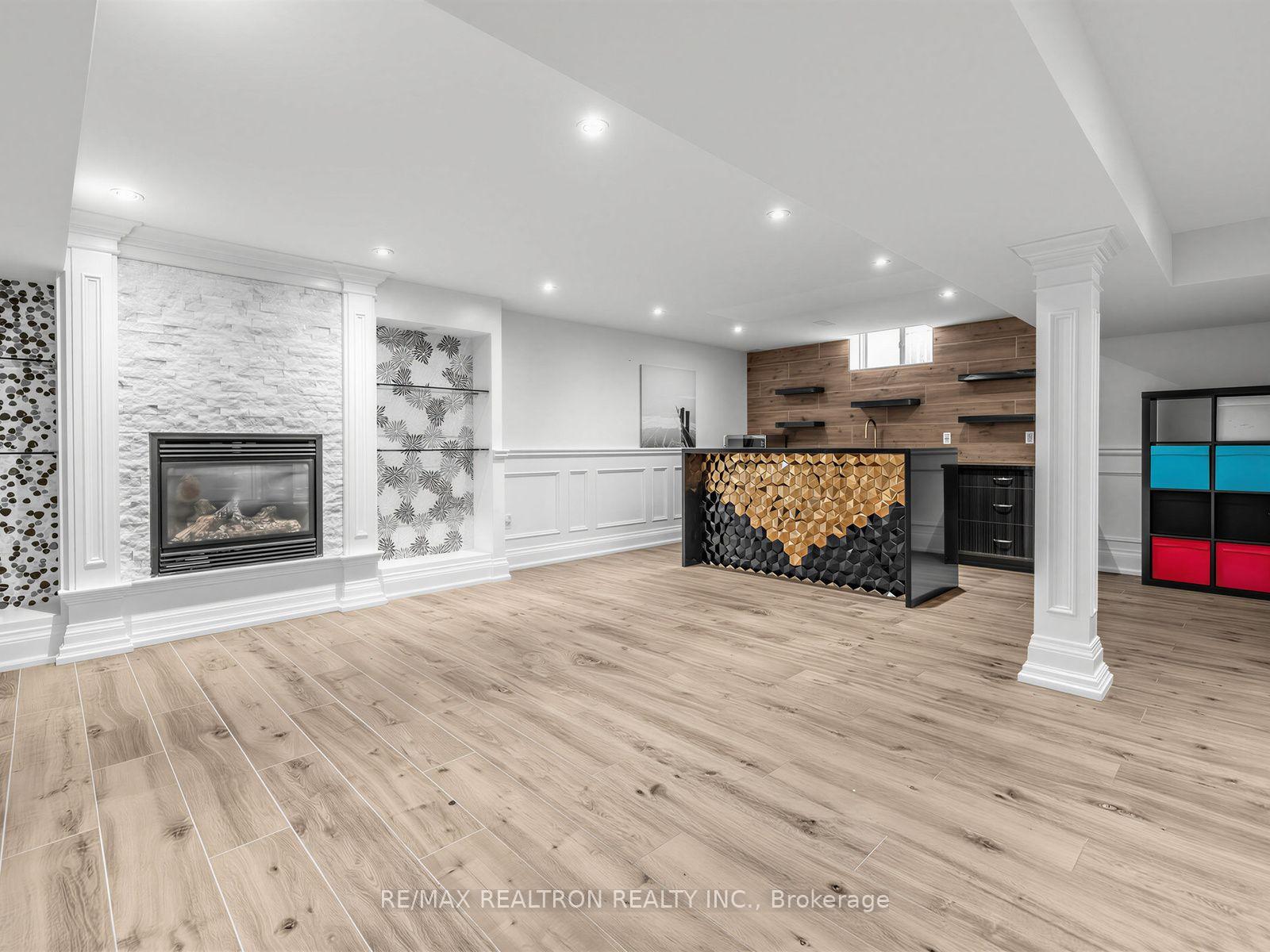Photo 35 of 12 Anglin Drive, Richmond Hill, Jefferson — HOMEH