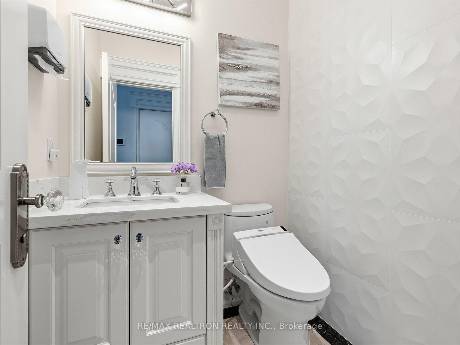 Photo 38 of 12 Anglin Drive, Richmond Hill, Jefferson — HOMEH