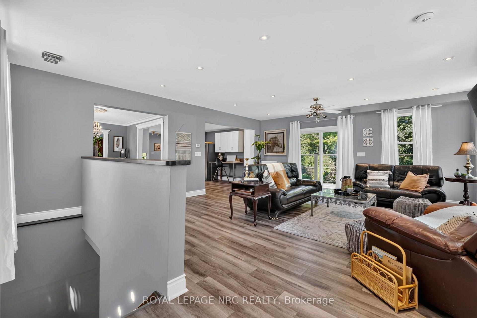 Photo 3 of 4189 Mountain Street, Lincoln, Beamsville — HOMEH