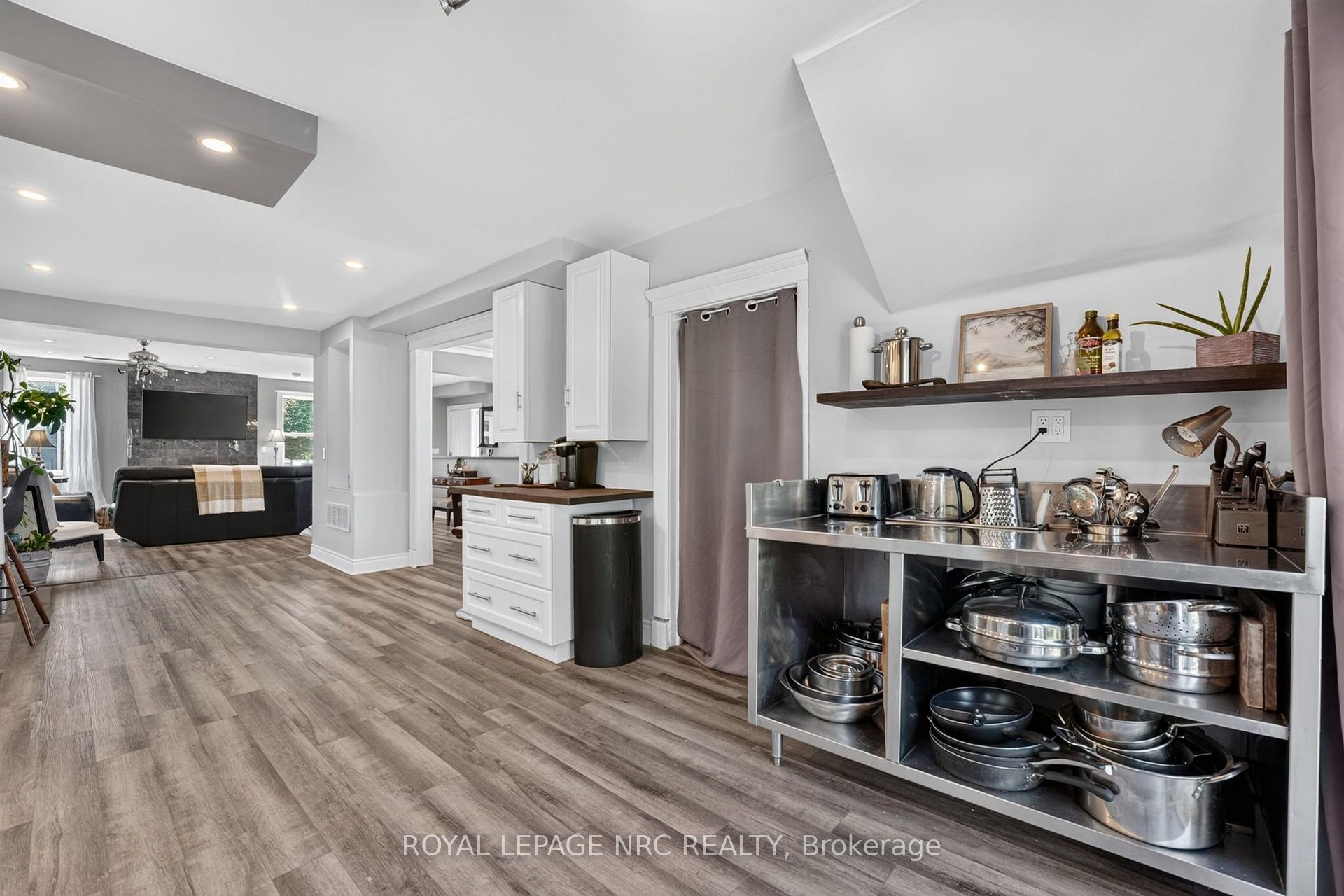 Photo 11 of 4189 Mountain Street, Lincoln, Beamsville — HOMEH