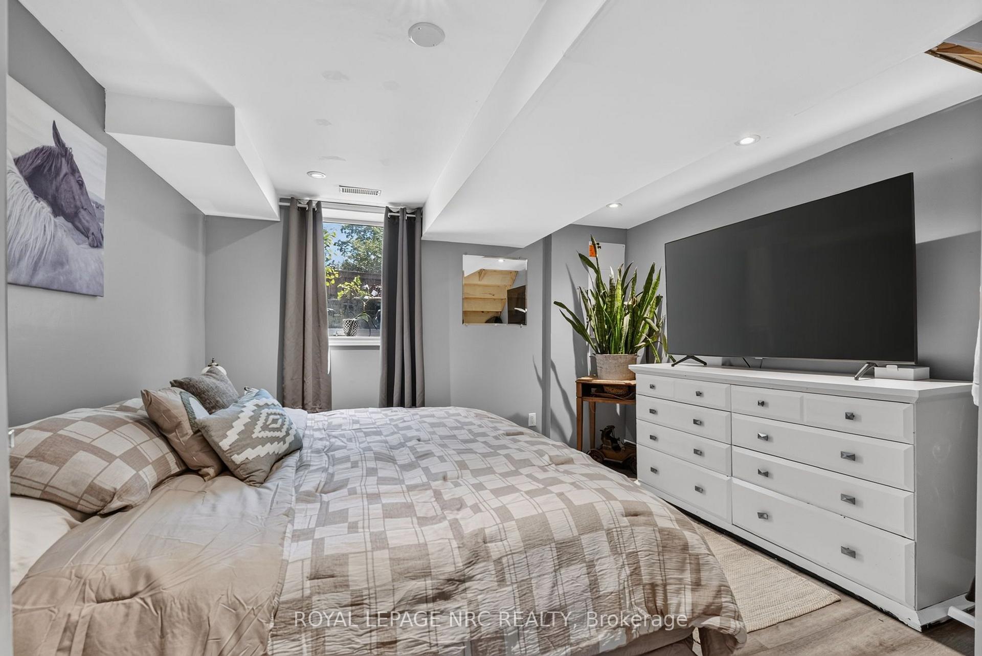 Photo 28 of 4189 Mountain Street, Lincoln, Beamsville — HOMEH