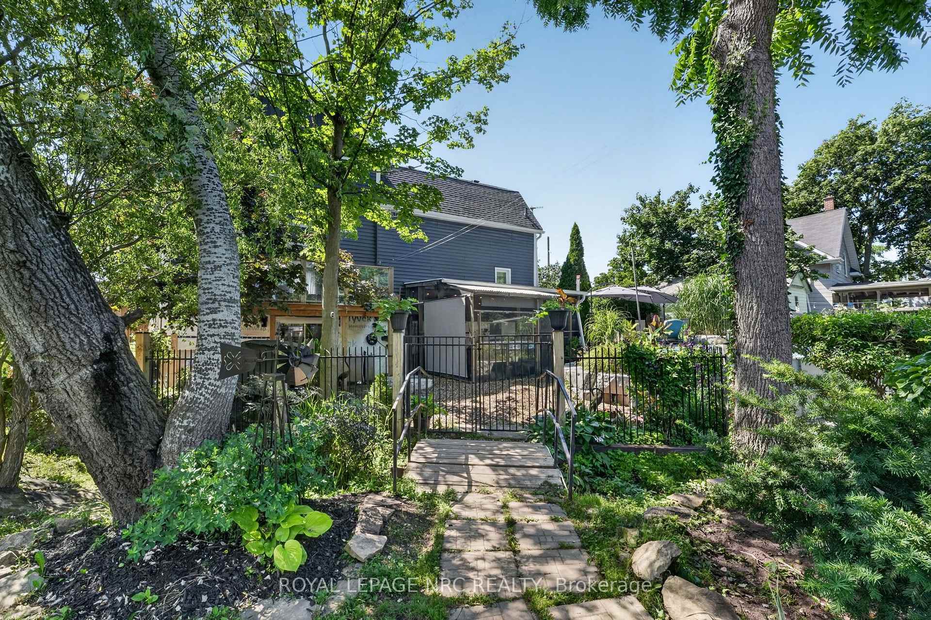 Photo 36 of 4189 Mountain Street, Lincoln, Beamsville — HOMEH