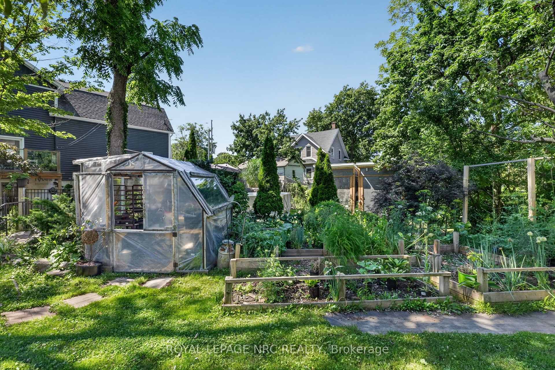 Photo 39 of 4189 Mountain Street, Lincoln, Beamsville — HOMEH