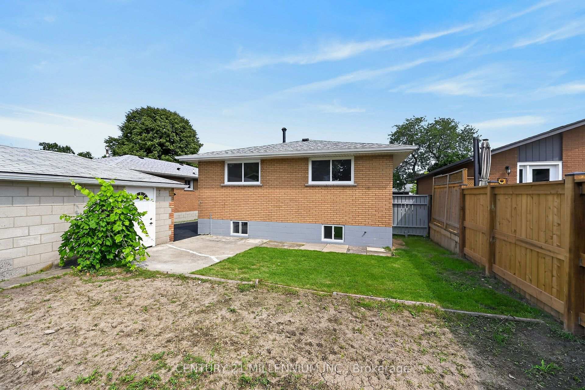 Photo 36 of Unit Upper, 40 Purdy Crescent, Hamilton, Greeningdon — HOMEH